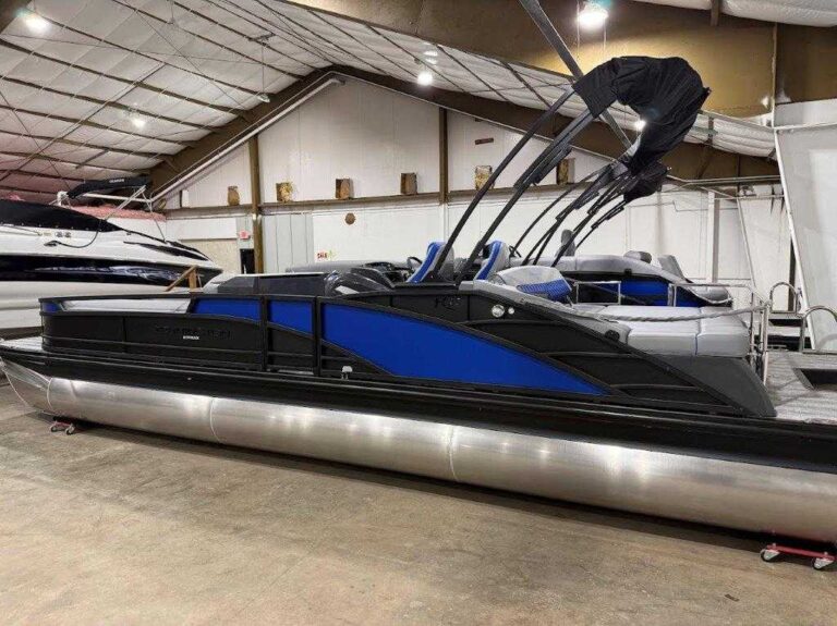 2026 Bennington 25RTSB - Blackout US-ETWS7708H526 [photo 31]